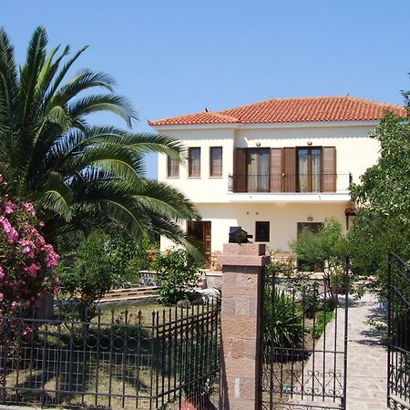 Nadia Apartments Molyvos ภายนอก รูปภาพ